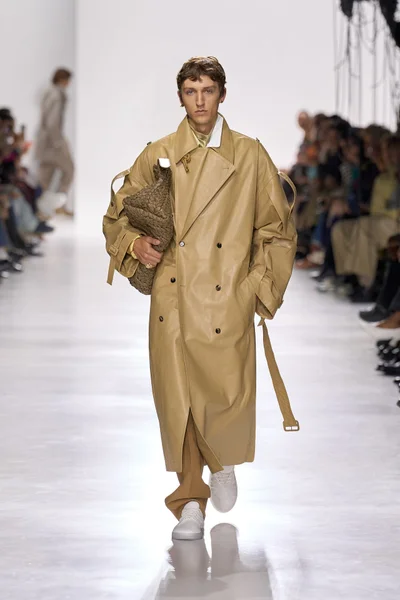Look 46